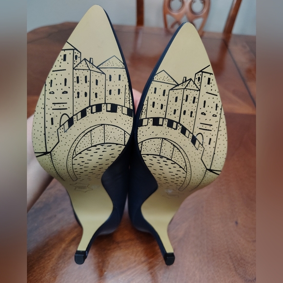 New Bella Vita Navy Blue Heels Classic Pumps - Picture 5 of 5